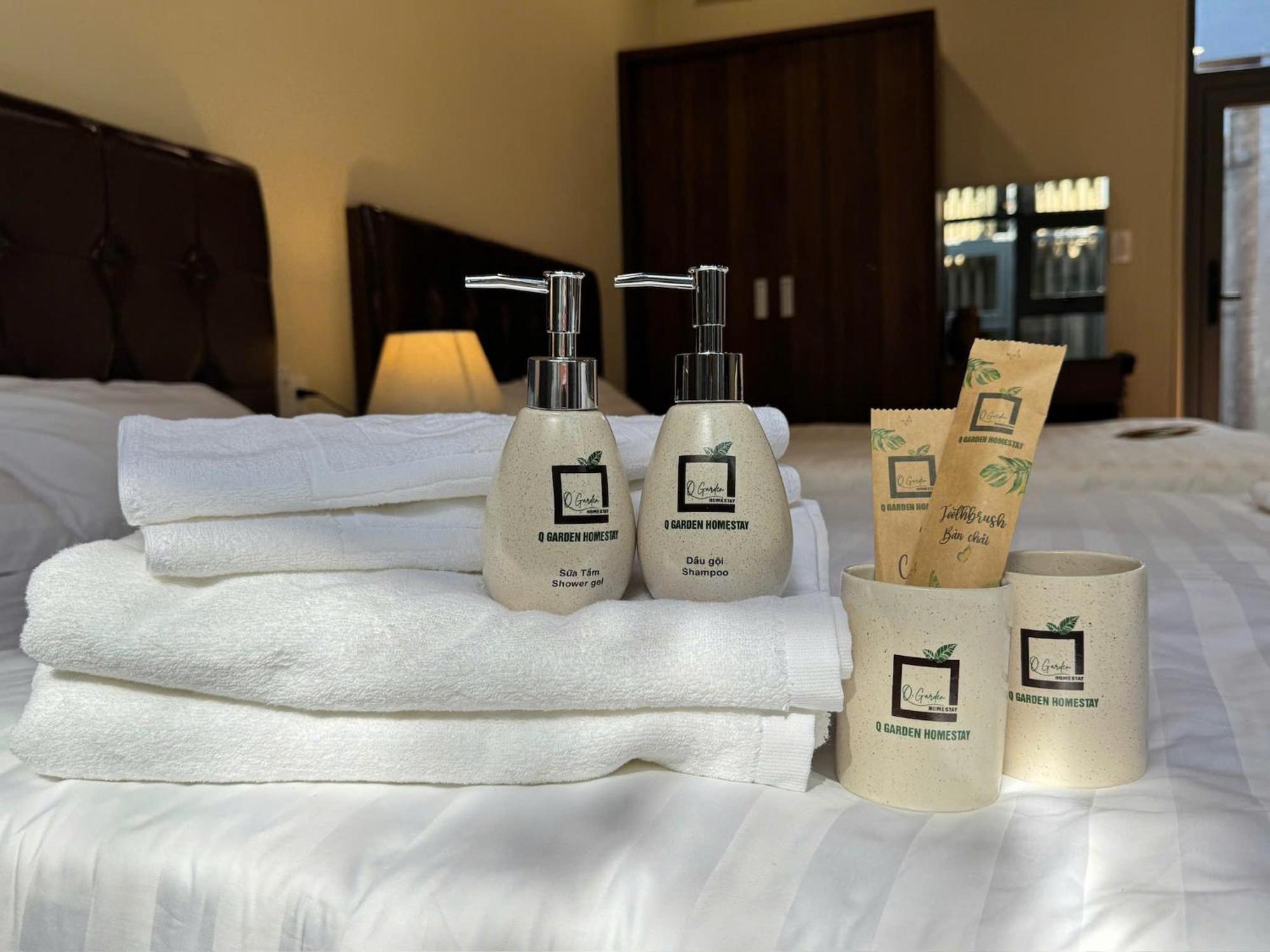 Q Garden Homestay Ha Tien Bagian luar foto